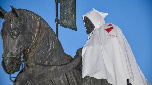 Imposición de la capa al caballero templario (26)