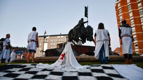 Imposición de la capa al caballero templario (14)