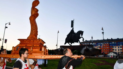 Imposición de la capa al caballero templario (7)