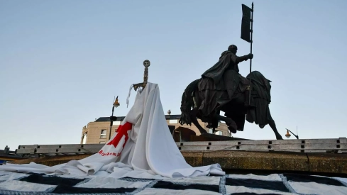 Imposición de la capa al caballero templario (3)