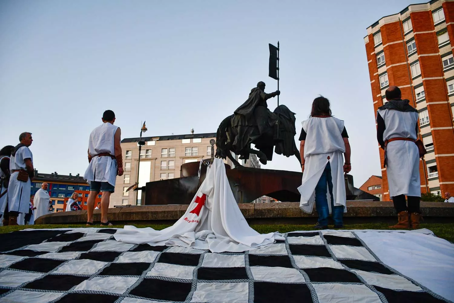 Imposición de la capa al caballero templario 