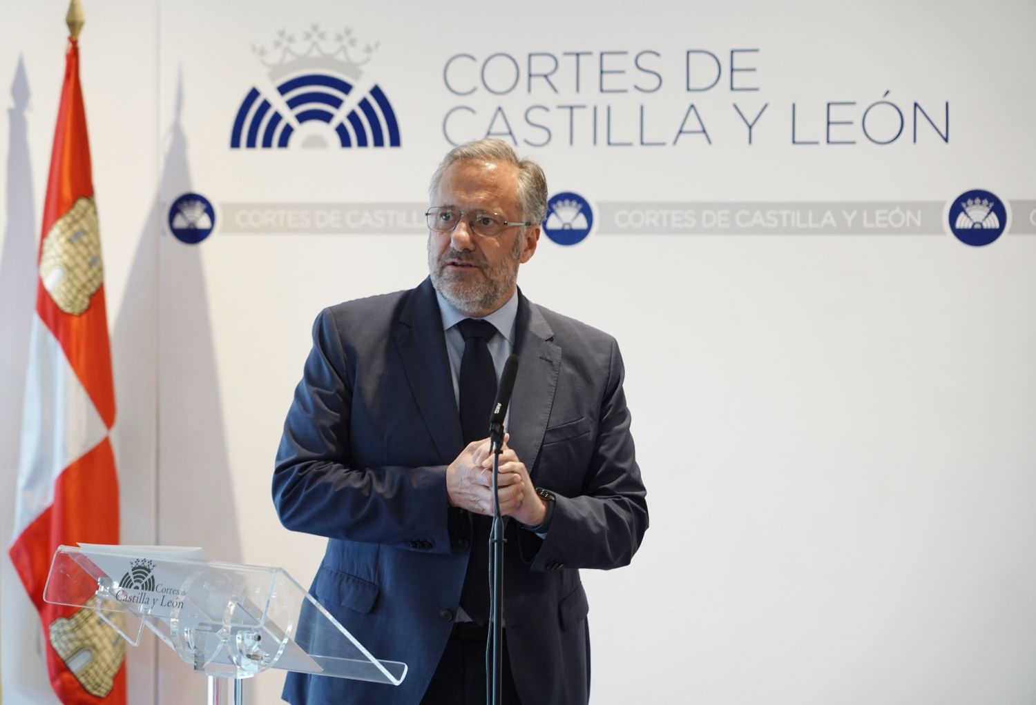 El presidente de las Cortes Carlos Pollán | Rubén Cacho / ICAL El presidente de las Cortes Carlos Pollán | Rubén Cacho / ICAL