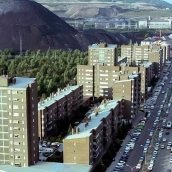 Una foto que recuerda el 'monstruo negro' de la Montaña de Carbón de Ponferrada