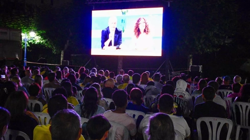 Bembibre disfruta del estreno del Gran Prix viendo el programa en pantalla gigante  (9)