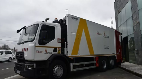 Camión basura Bierzo central | La Junta apuesta por la digitalización de la gestión de residuos con nuevas ayudas a entidades locales