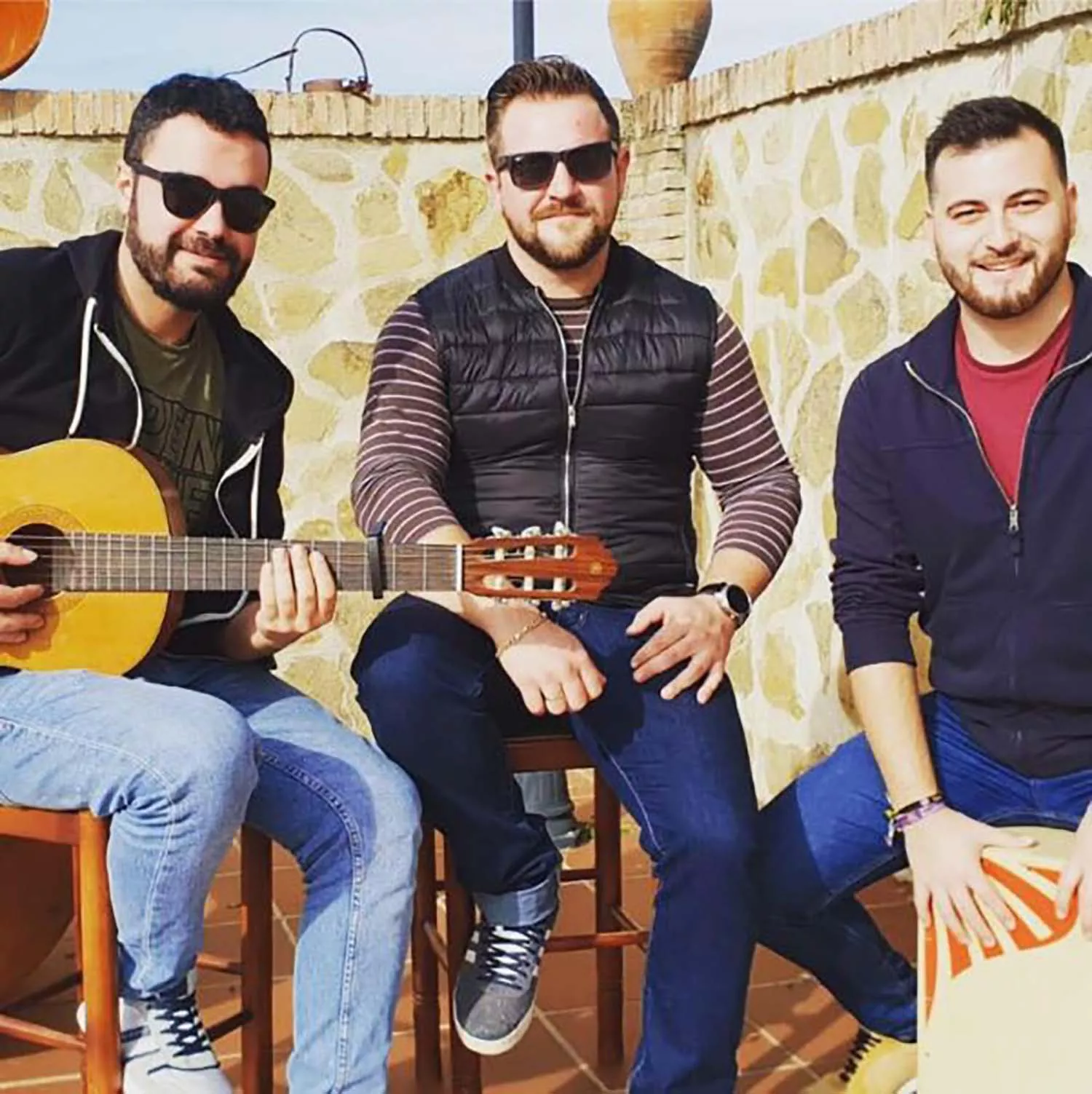 El grupo Benavente ofrece versiones en el estilo musical de rumba El grupo Benavente ofrece versiones en el estilo musical de rumba