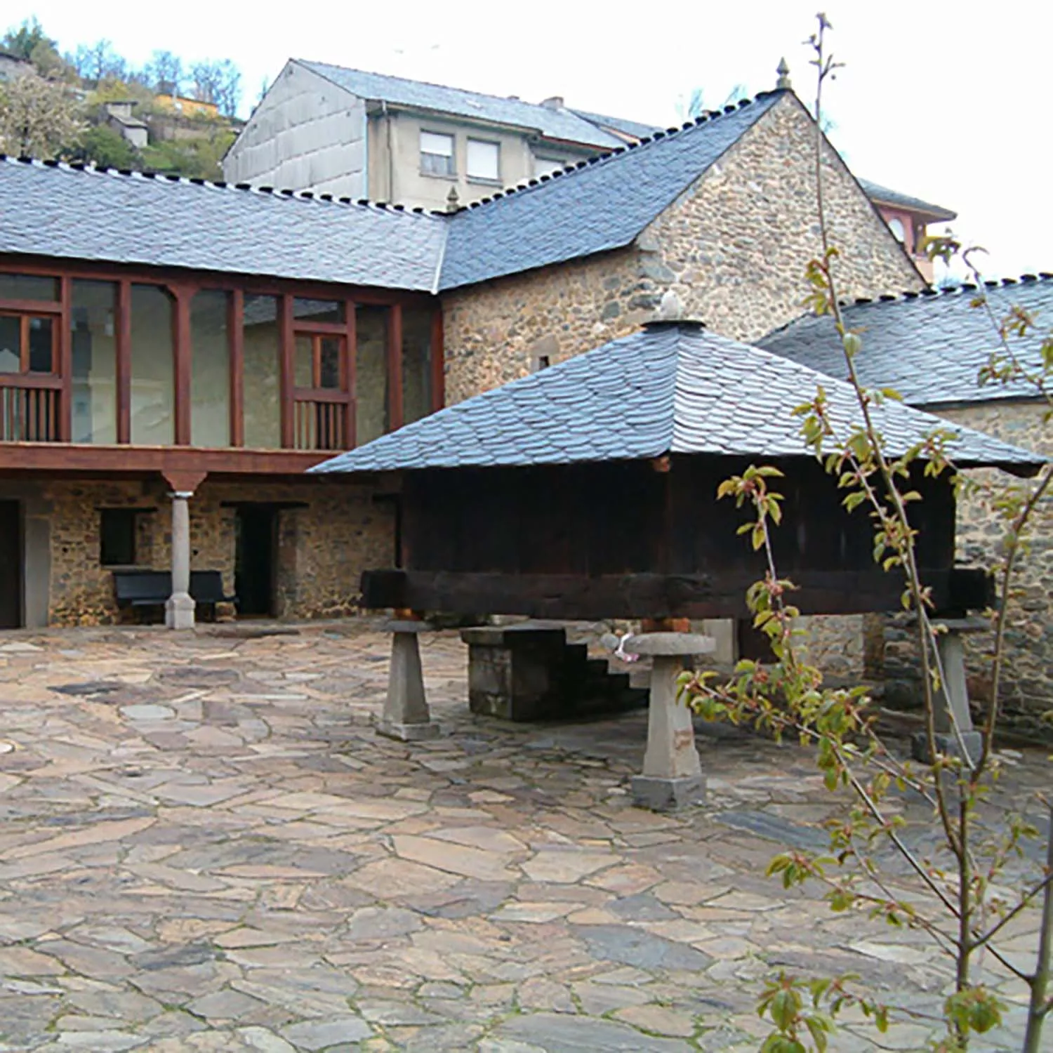 Casa de la Fundación Sierra Pambley. @Sierrapambley Casa de la Fundación Sierra Pambley. @Sierrapambley