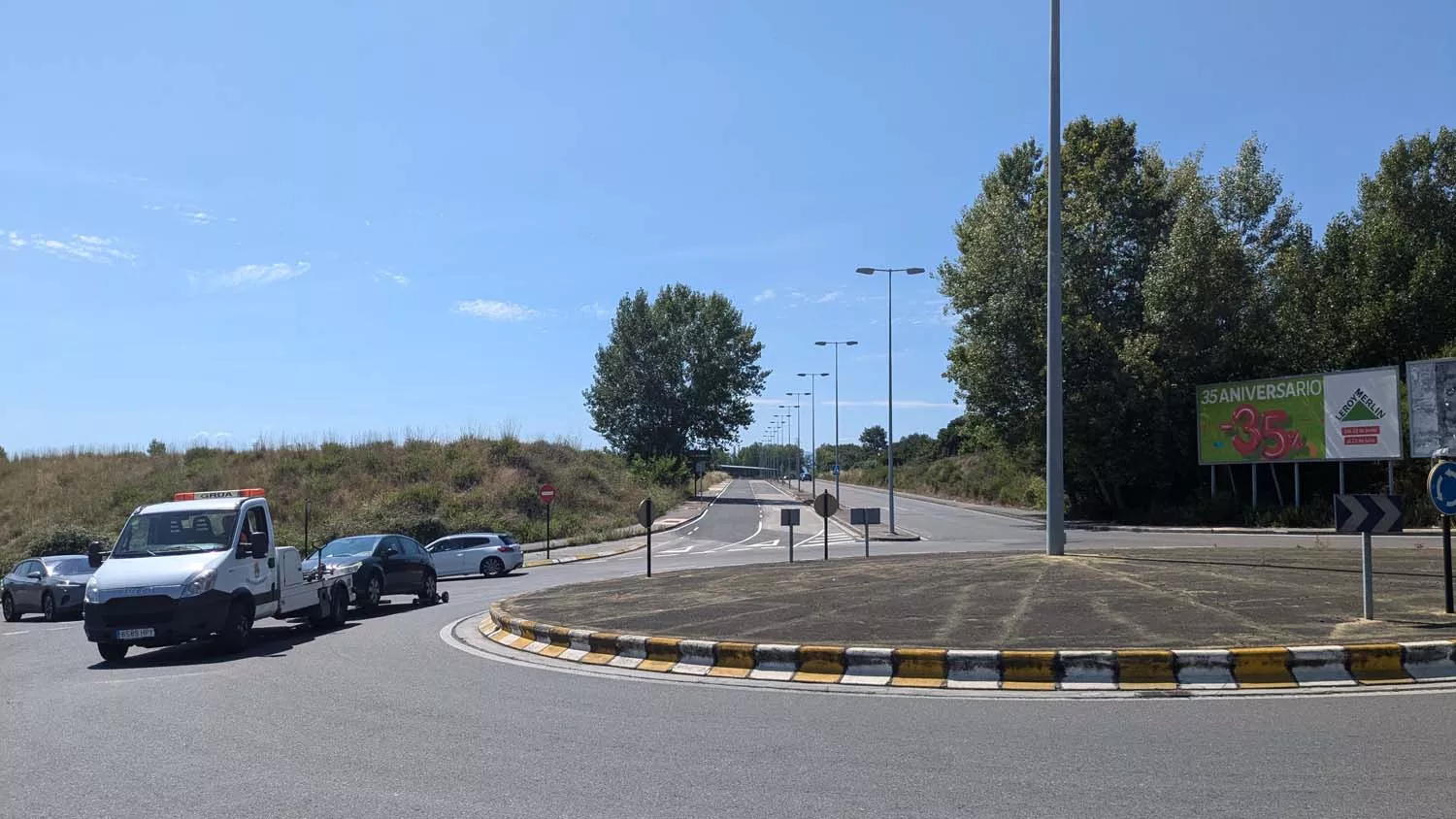 Reabren al tráfico un carril de la Avenida de Milán de Ponferrada tras dos años en obras (3) Reabren al tráfico un carril de la Avenida de Milán de Ponferrada tras dos años en obras (3)