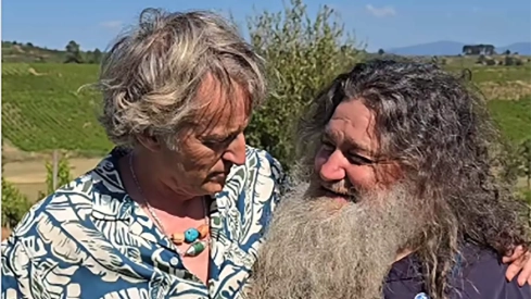 Jesús Calleja y Raúl Pérez durante su visita al Bierzo