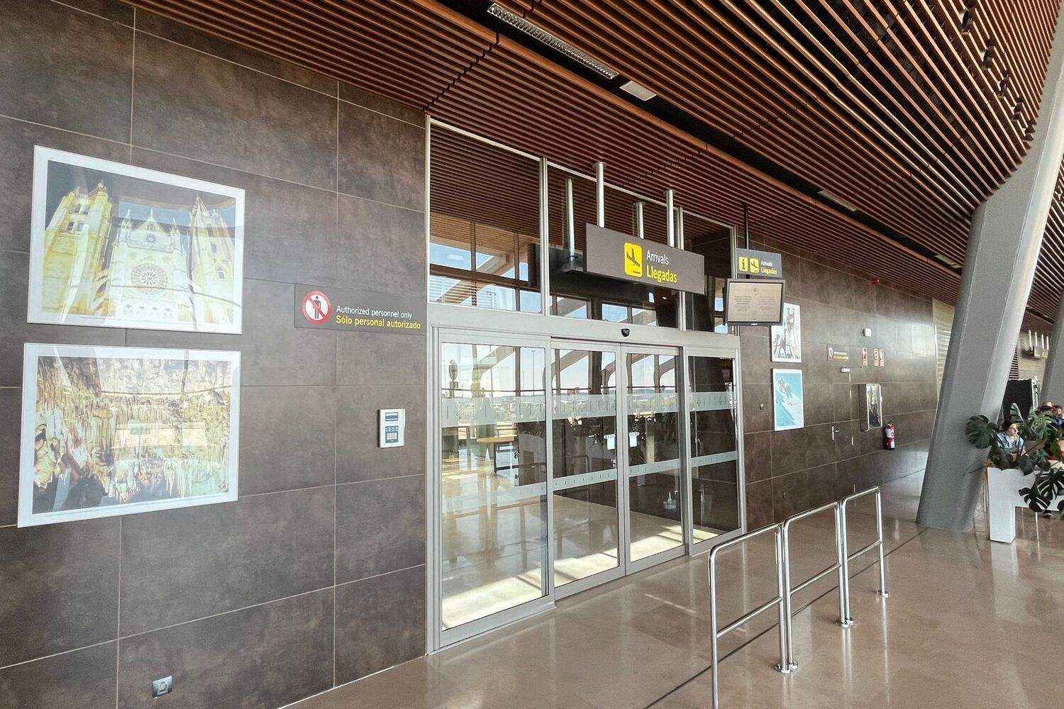Aeropuerto de León Aeropuerto de León