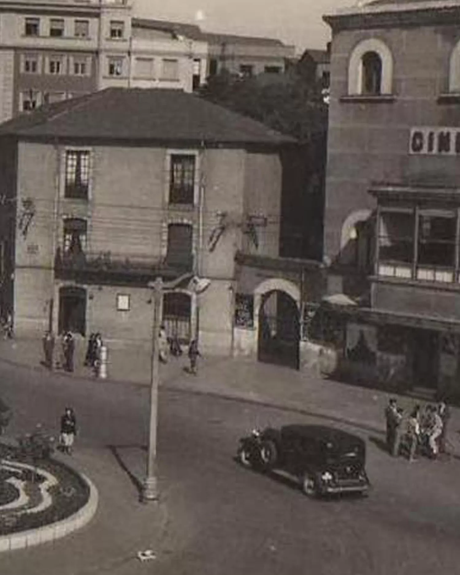 El pasado de Ponferrada 'cobra' color gracias a la Inteligencia Artificial El pasado de Ponferrada 'cobra' color gracias a la Inteligencia Artificial