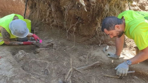 Fosa común encontrada con tres represaliados de la Guerra Civil en Páramo del Sil