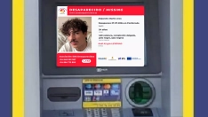 SOS Desaparecidos difunde en cajeros automáticos la imagen del dueño de la peluquería Fabrik desaparecido en Ponferrada