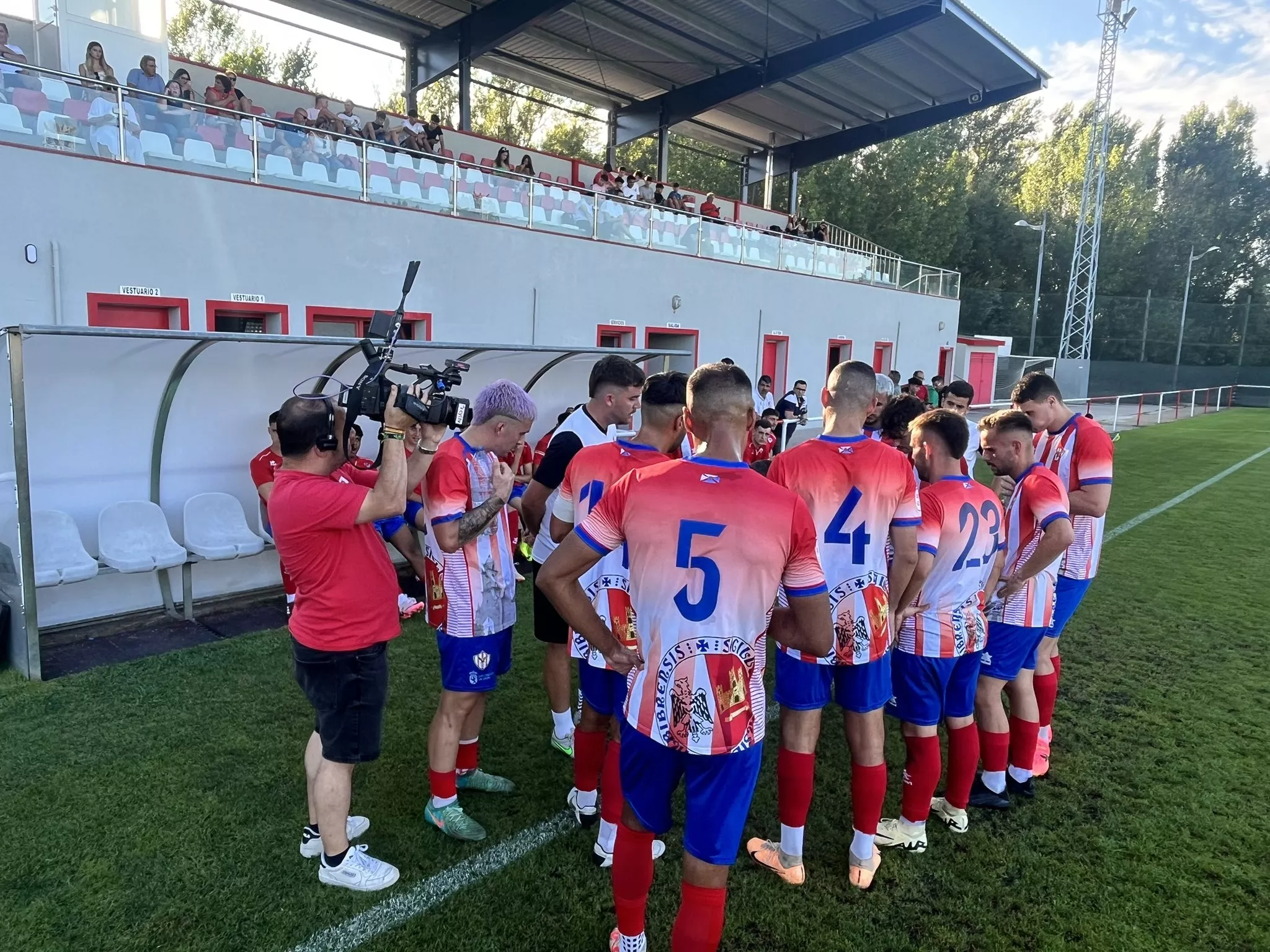 Imagen del partido entre el Atlético Bembibre y la Cultural este sábado Imagen del partido entre el Atlético Bembibre y la Cultural este sábado