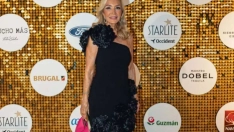 Carmen Lomana 'viste' Bierzo con un diseño de Silvia Fernández para celebrar su cumpleaños