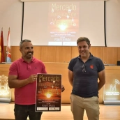 Presentación del mercado de verano. En la foto David Pacios e Iván Alonso.