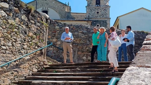 La reparación de la escalinata de la Colegiata de Villafranca superará los 30.000 euros