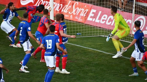 Partido de pretemporada entre la Ponferradina y el Numancia