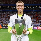 El portero leonés Fran González, campeón de la Supercopa de Europa con el Real Madrid