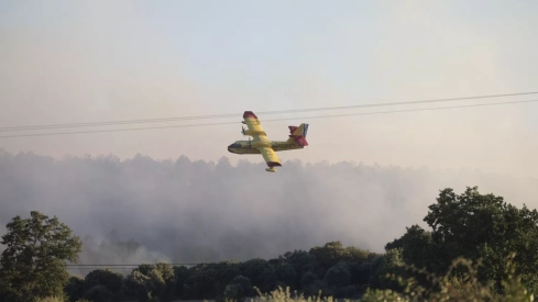 Incendio forestal en Trabazos (Zamora) | José Luis Leal / ICAL