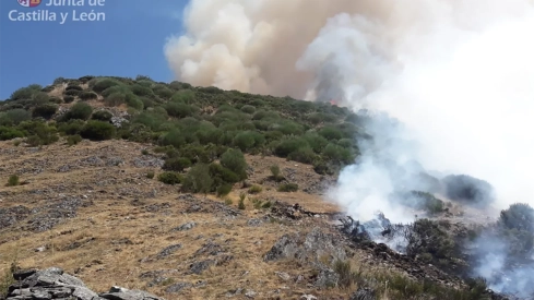 Incendio forestal de nivel 1 en Villablino (León) 