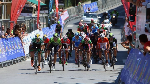 Tercera etapa de la Vuelta a Castilla y León 2014 a su llegada a Bembibre