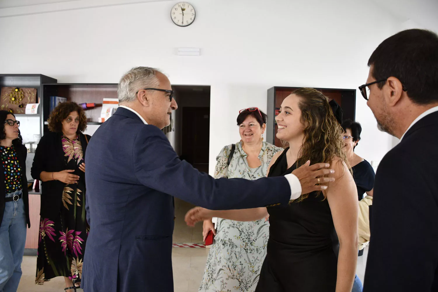 Entrega de diploma a Nerea González (1) Entrega de diploma a Nerea González (1)