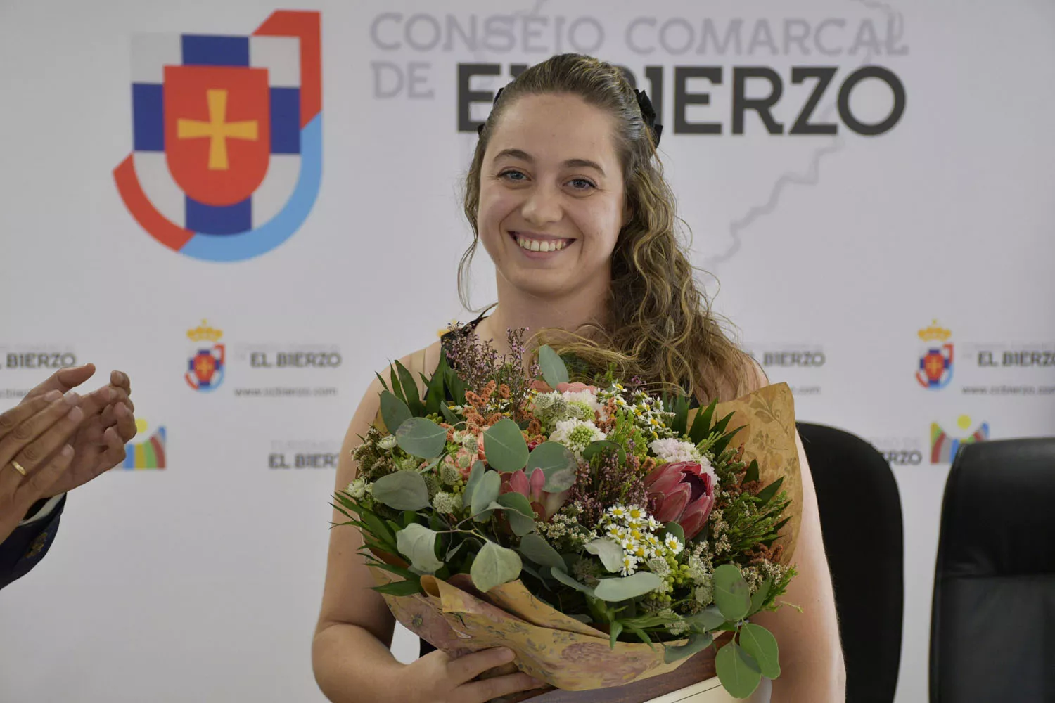 Entrega de diploma a Nerea González Entrega de diploma a Nerea González