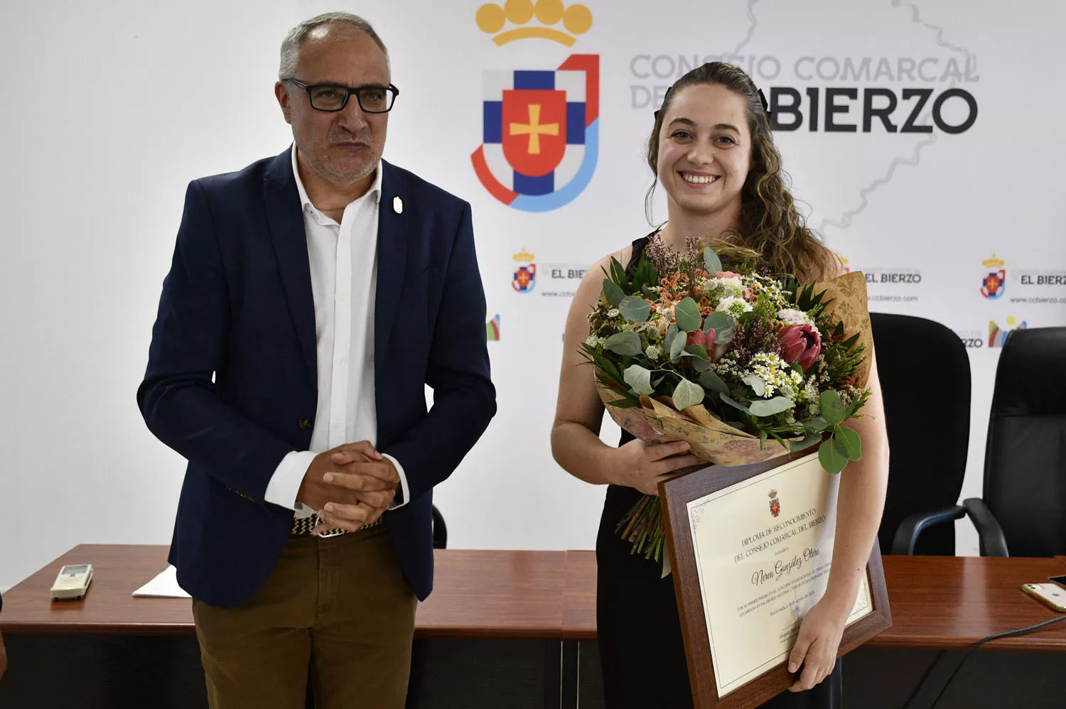 Entrega de diploma a Nerea González (14) Entrega de diploma a Nerea González (14)