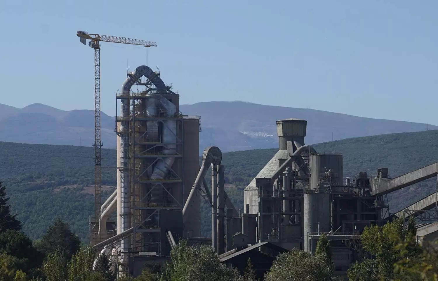 La planta de cementos Cosmos de Toral de los Vados La planta de cementos Cosmos de Toral de los Vados
