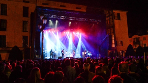 Concierto de Burning (30) Concierto de Burning (30)