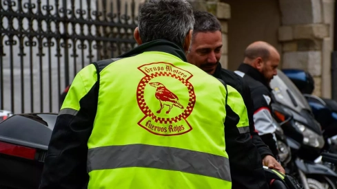 Álbum de fotos de la ofrenda floral motera de las Fiestas de la Encina de Ponferrada