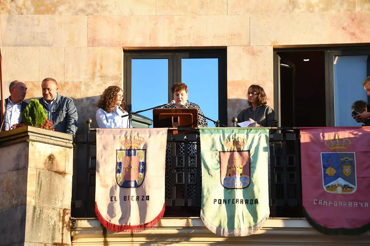 Pregón de Jennifer Martínez Ferrero en las Fiestas del Cristo de Bembibre Pregón de Jennifer Martínez Ferrero en las Fiestas del Cristo de Bembibre