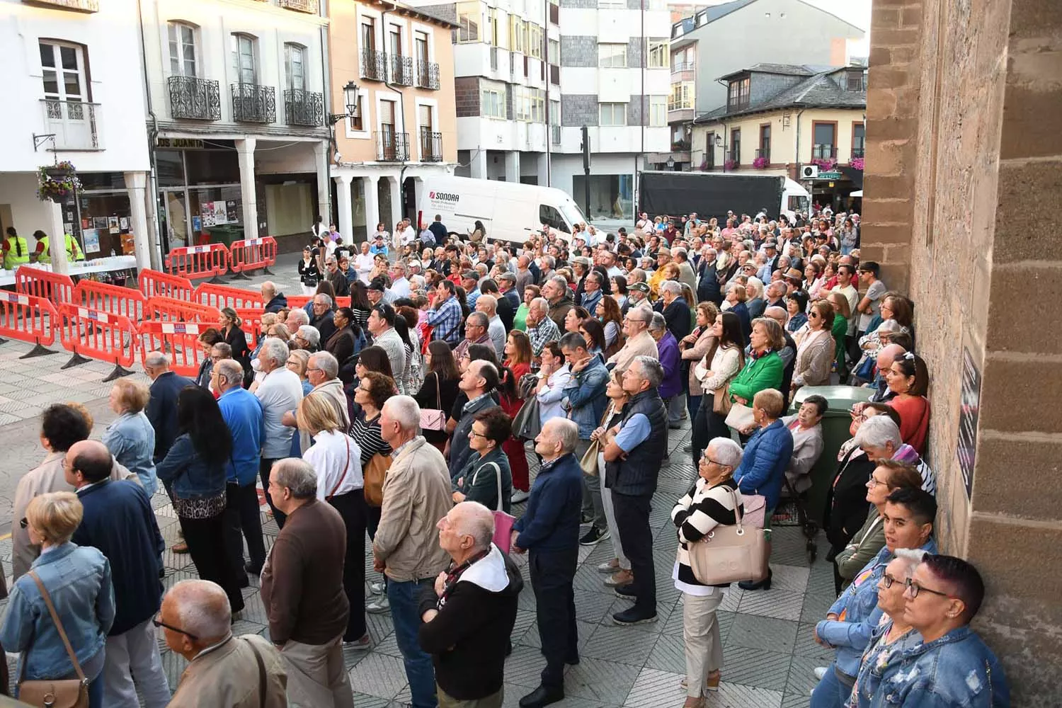 Pregón de Jennifer Martínez Ferrero en las Fiestas del Cristo de Bembibre Pregón de Jennifer Martínez Ferrero en las Fiestas del Cristo de Bembibre