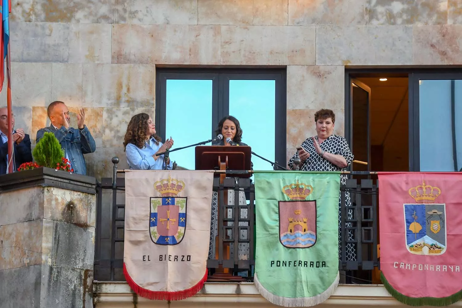Pregón de Jennifer Martínez Ferrero en las Fiestas del Cristo de Bembibre Pregón de Jennifer Martínez Ferrero en las Fiestas del Cristo de Bembibre