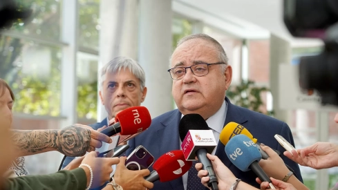 La Junta incentivará con unos 6.000 euros al año cada una de las dos plazas sin cubrir de Oncología en el Hospital del Bierzo