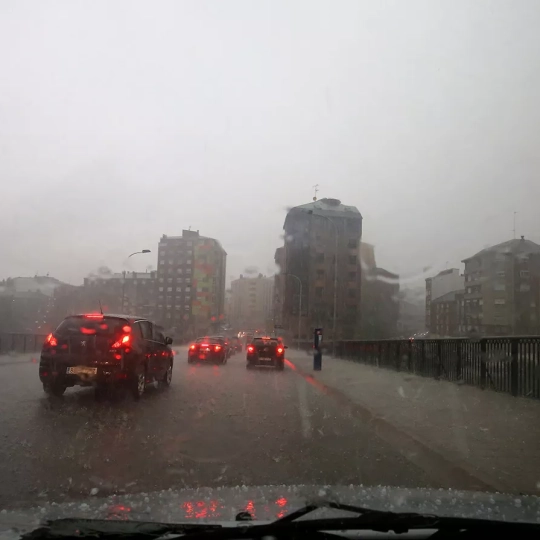 Tormenta y lluvia en Ponferrada Tormenta y lluvia en Ponferrada