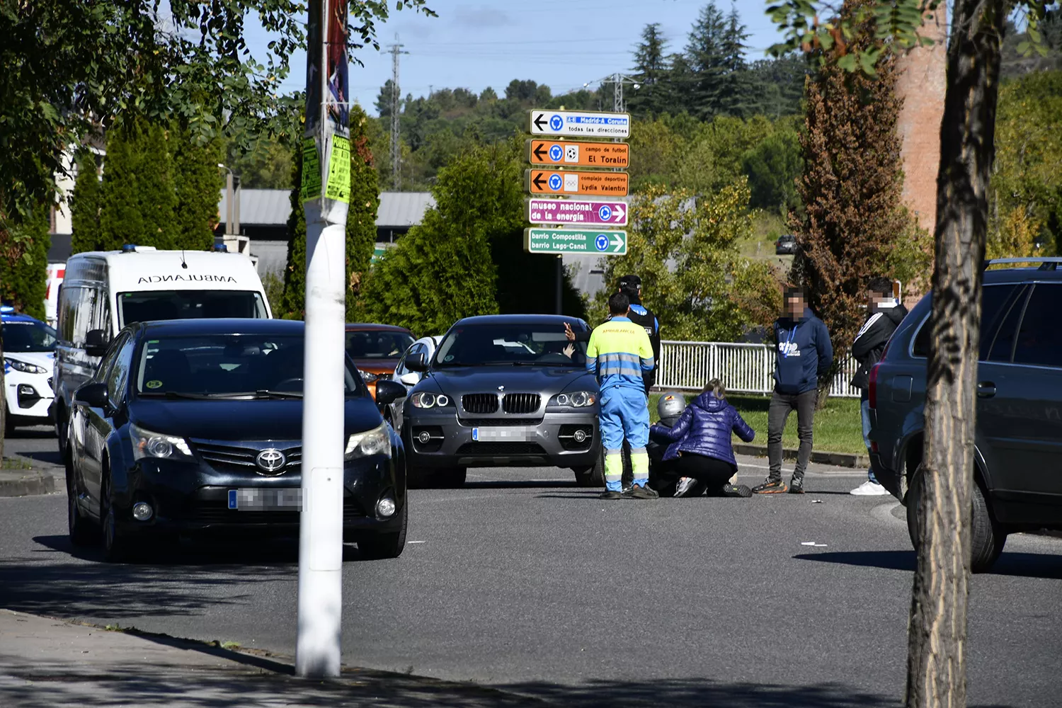 Herido un motorista tras una colisión con un turismo en la Avenida América de Ponferrada Herido un motorista tras una colisión con un turismo en la Avenida América de Ponferrada