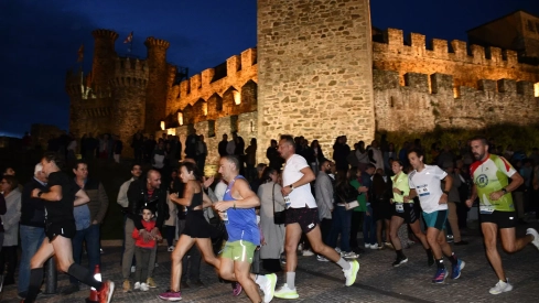 La media maratón 21 lunas y media 'ilumina' la noche de Ponferrada