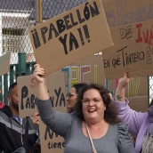 Manifestación del AMPA del colegio público de Columbrianos, para pedir la construcción de un pabellón.