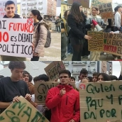 Más de 200 estudiantes de Ponferrada manifiestan frente al Ayuntamiento por la falta de información sobre la nueva PAU