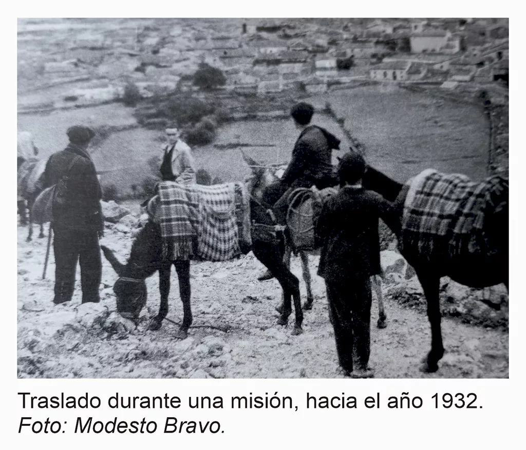 Traslado durante una misión 1932 | Foto: Modesto Bravo Traslado durante una misión 1932 | Foto: Modesto Bravo