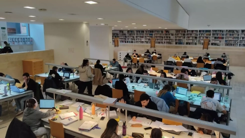 Biblioteca Universidad de León | La Junta incrementa el número de becas Erasmus+ concedidas y llega a más de 1.500 universitarios de Castilla y León