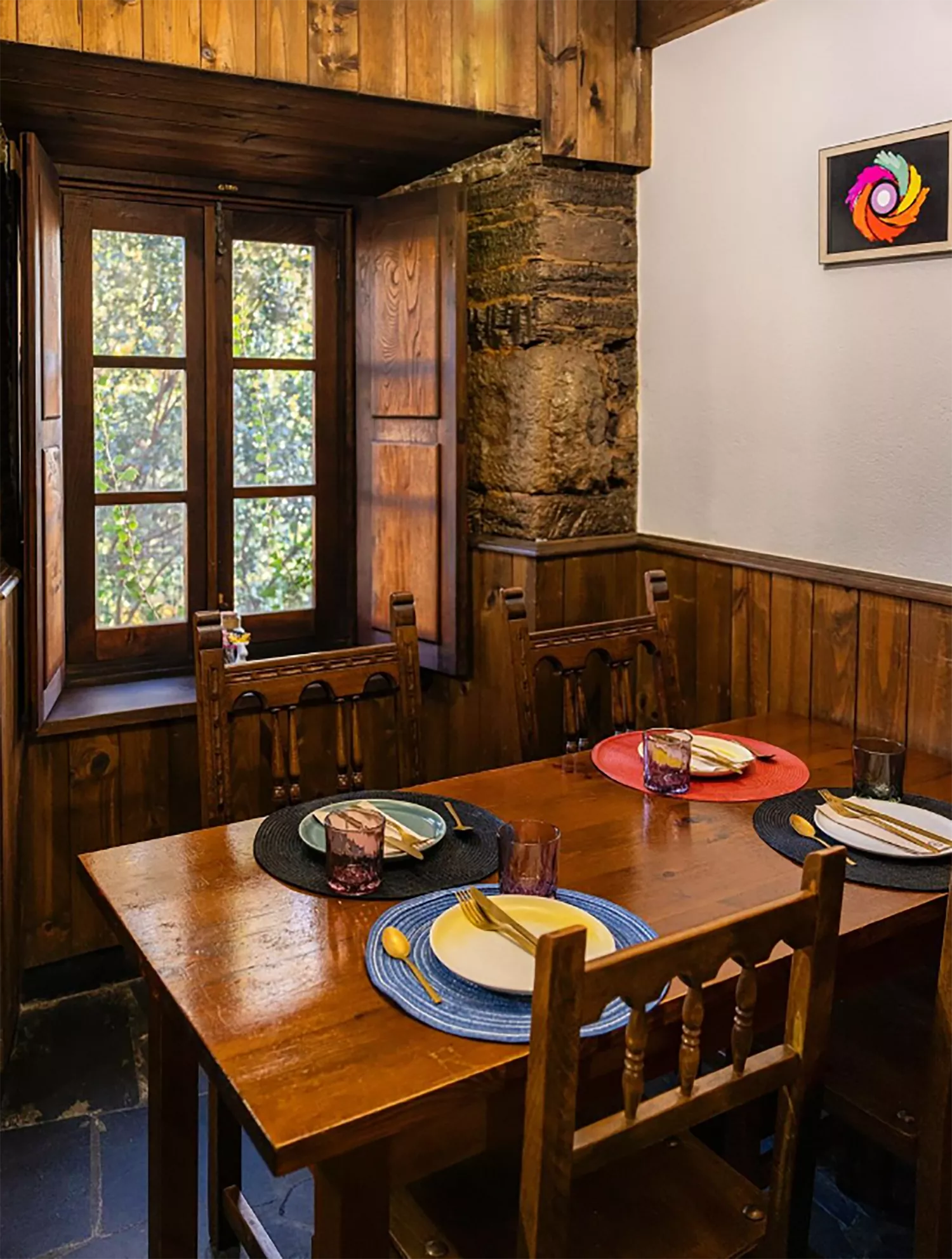 El País se hace eco del restaurante peruano Huarique Molino de Vega de Espinareda llevando "sabores limeños a la tierra del botillo" El País se hace eco del restaurante peruano Huarique Molino de Vega de Espinareda llevando "sabores limeños a la tierra del botillo"