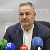 Eduardo Morán en la presentación de la Feria de la Miel en Camponaraya