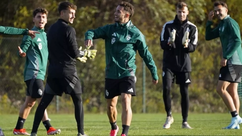 La Ponferradina se prepara para recibir al Barça B. La Ponferradina se prepara para recibir al Barça B.