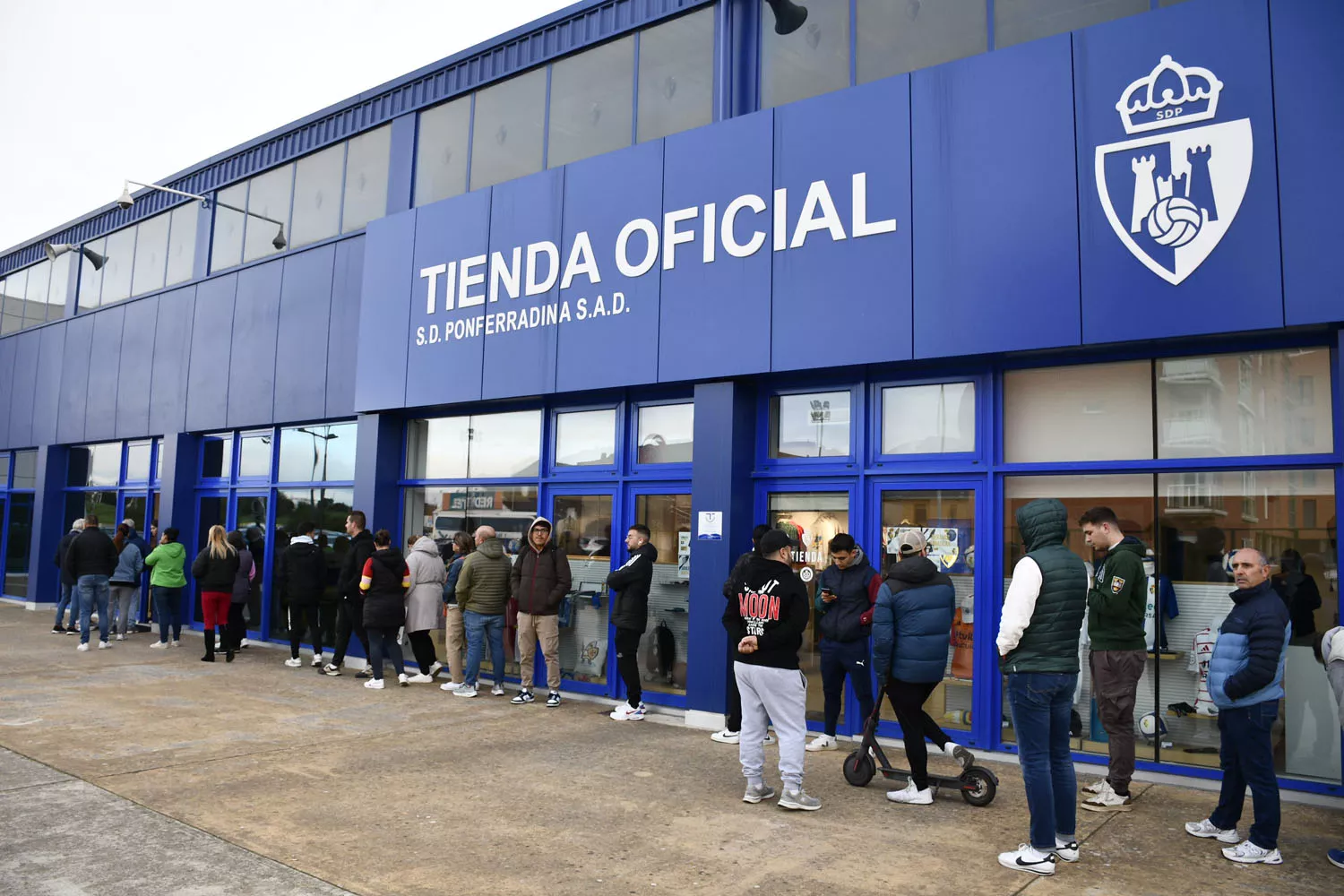 Cola toralin para comprar entradas Cola toralin para comprar entradas