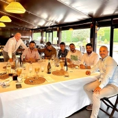 Reunión del Centro Mola con Bustamante