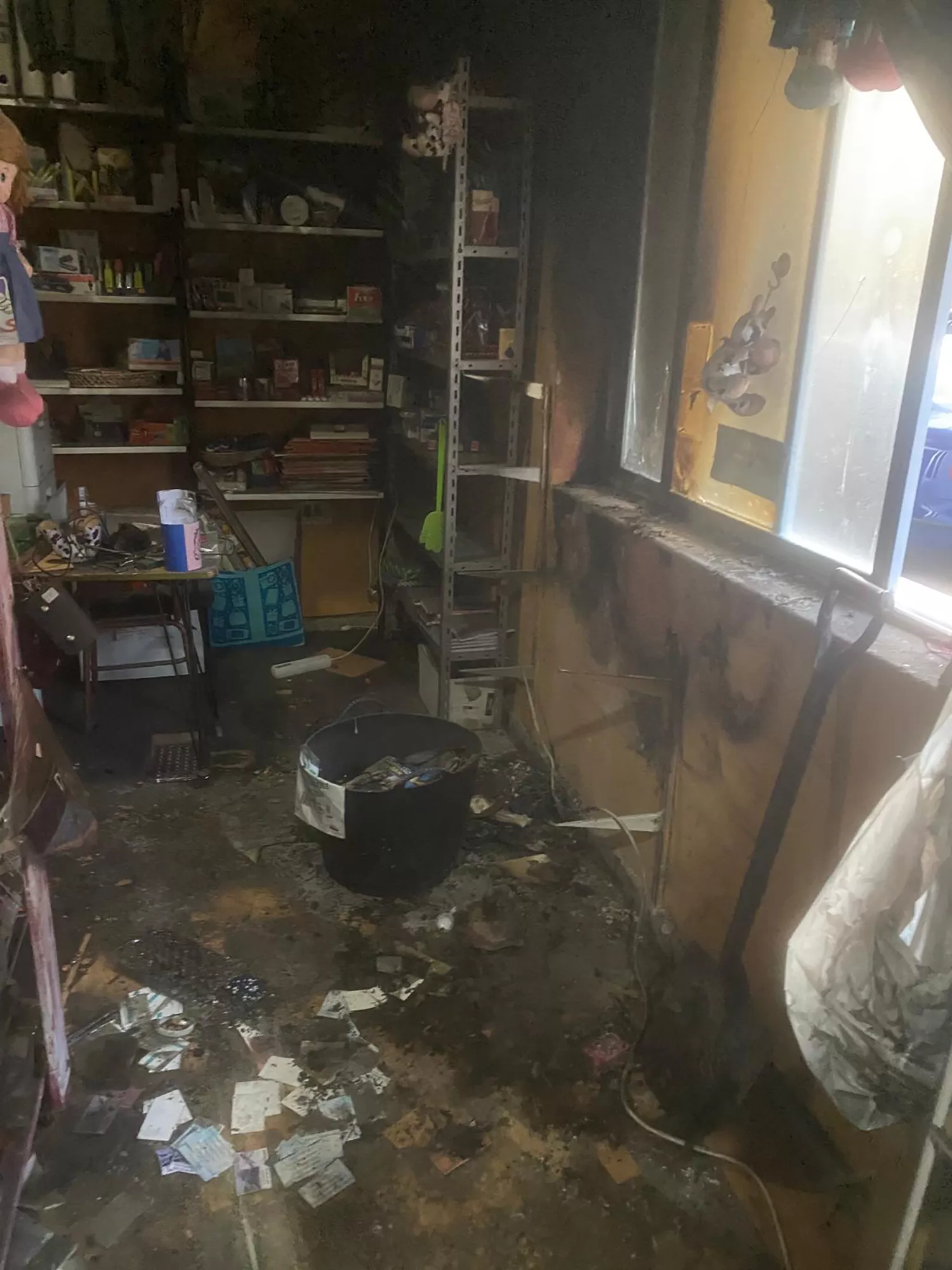 Imagen de la librería Yupi tras el incendio Imagen de la librería Yupi tras el incendio