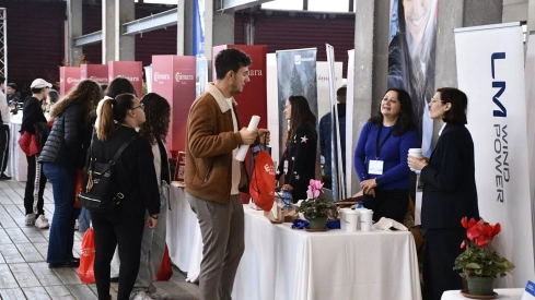 Feria de empleo y emprendimiento (20)